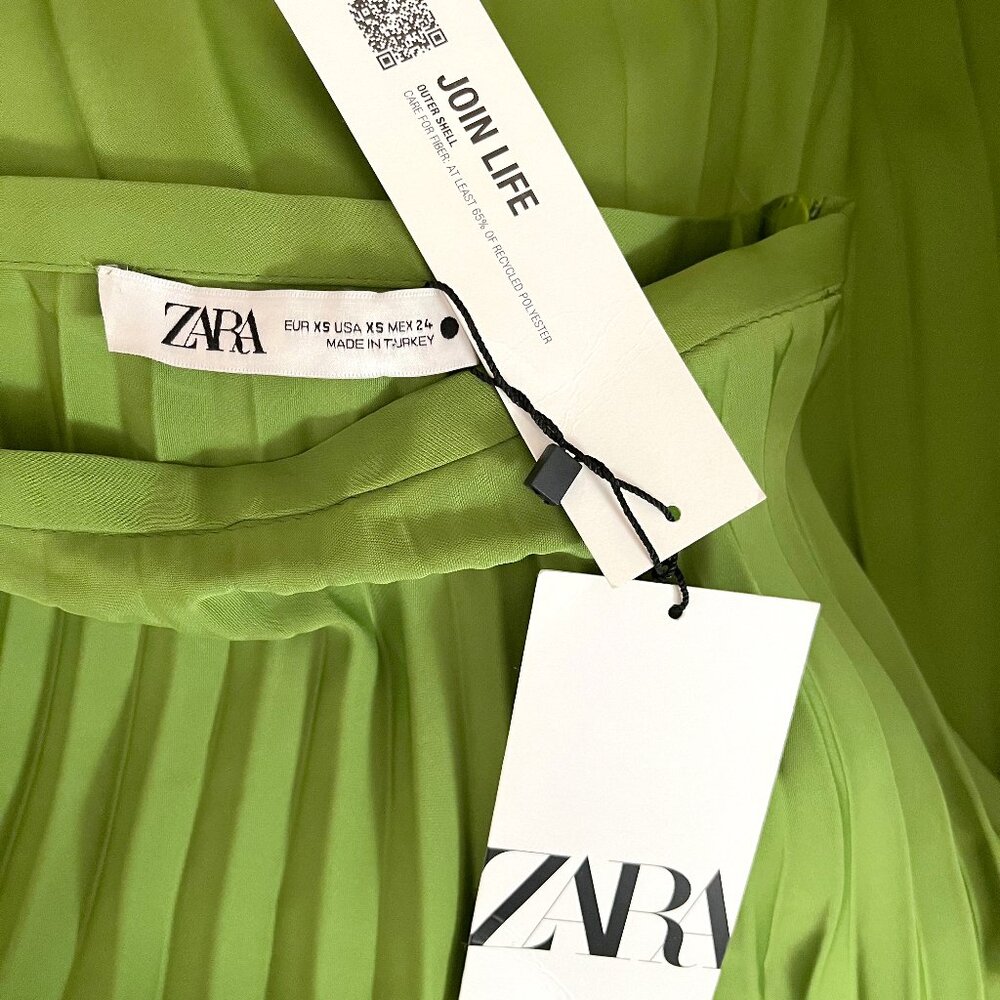 ZARA pleated green shimmer skirt - Picture 2 of 2